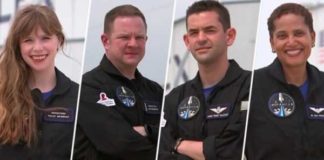 SpaceX назвала имена людей, которые первыми отправятся в космическое путешествие